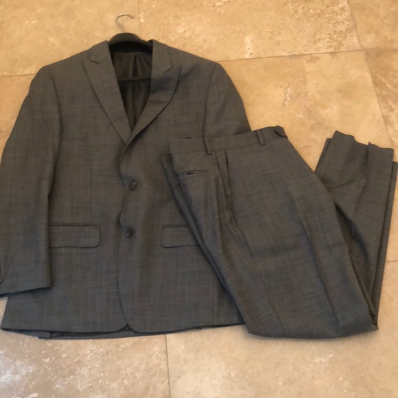Michael Kors Men’s Gray Dress Suit